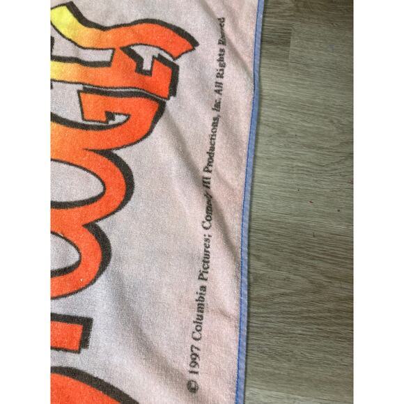 The Three Stooges 1997 Vintage XL Logo Beach Towel Movie 90s - Picture 8 of 9